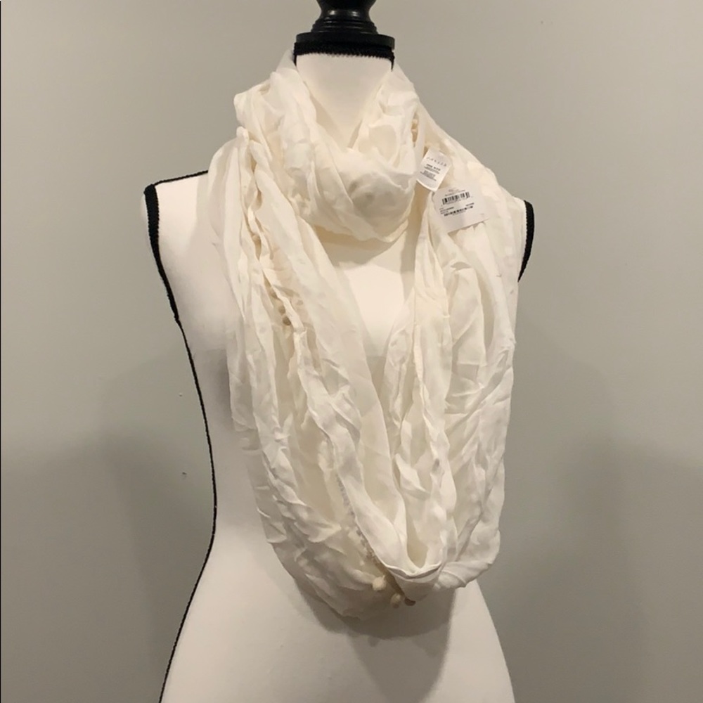 NWT 🥳Host Pick🥳 Nordstrom Phase 3 Ivory White Infinity Scarf